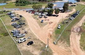 Vista aérea del Puerto de Paso de Patria, donde cada fin de semana largo y en Semana Santa llegan cientos de visitantes.