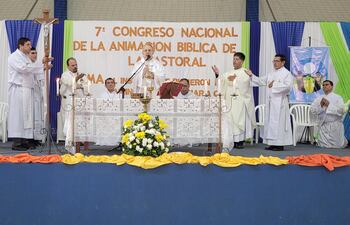 Misa celebrada durante el congreso anterior en la Diócesis de Caazapá, en el 2023.
