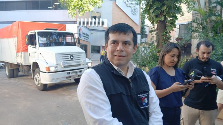 Francisco Olmedo, Jefe de Recursos Electorales sobre la salida del convoy con los útiles electorales para la elección de intendente en Ciudad del Este.