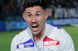 Adam Fernando Bareiro Gamarra (29 años), en la celebración de su gol para el Fortaleza.