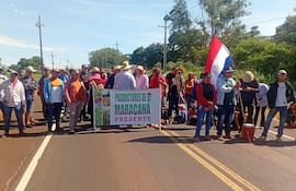 La manifestación de los sesameros se realiza en el municipio de Gral. Resquín con cierre intermitente de la ruta PY08.