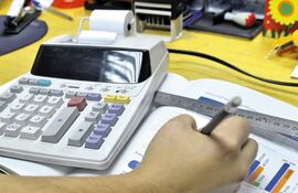 Contadores paraguayos celebran hoy su día.