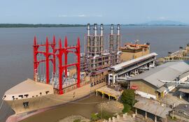 El Gobierno de Ecuador lanzó un proceso urgente para alquilar una segunda planta eléctrica flotante.