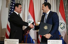 El canciller paraguayo Rubén Ramírez Lezcano con el secretario de Estado de los Estados Unidos de América, Marco Rubio.
