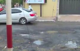 Así se encuentra el cruce entre la Avenida General Santos y Siria.