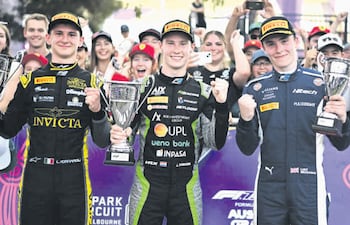 Primer podio del año en la FIA Fórmula 2, con el paraguayo Joshua Duerksen en lo más alto.