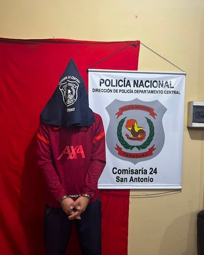 Reconocieron al presunto asaltante por las cámaras tras robo en San Antonio.