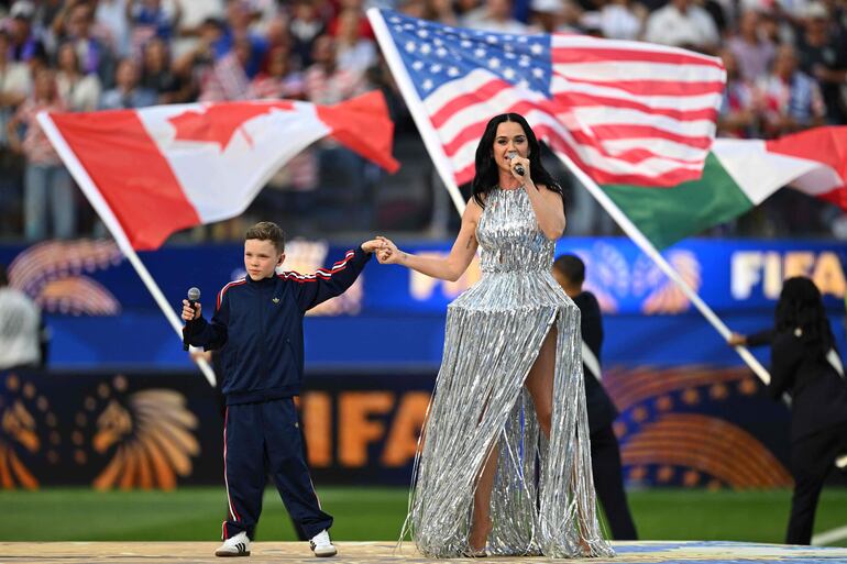 Katy Perry en la ceremonia inaugural del Mundial 2026 en EEUU.
