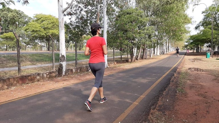 El parque Ñu Guasu es ideal para realizar caminatas y otros ejercicios físicos al aire libre durante esta Semana Santa.