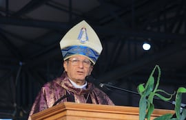 Monseñor Ricardo Valenzuela cuestiona el deseo de poder y afirma que esto está acabando con la nación.