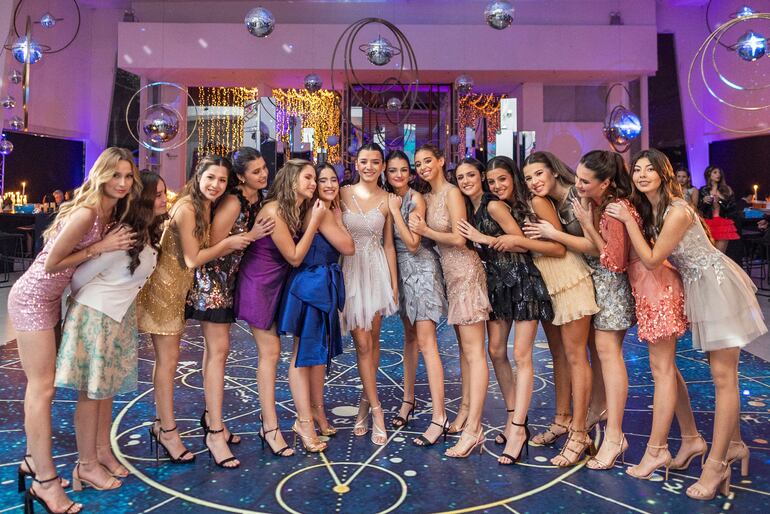 Foto con las chicas.