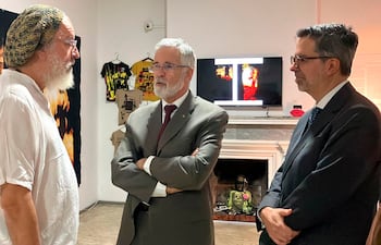 Ricardo Peixoto, el embajador de Brasil José Antonio Marcondes de Carvalho y Ney Canani.