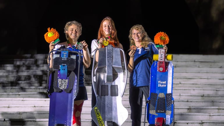 La francesa Loreline Pastor al centro del podio con el oro, Sam Marsteller se quedó con la medalla de plata, mientras que Sabrina Riffenburgh completó el tercer lugar y se llevó el bronce.