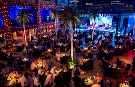 La mágica velada para celebrar los 25 años del Club de Ejecutivos, se realizó con la presencia de socios e invitados especiales.
