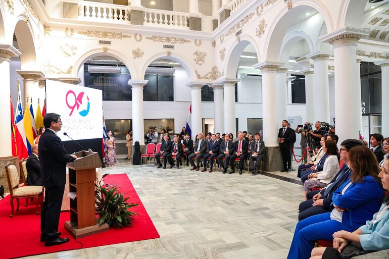 El acto contó con la presencia de invitados especiales, autoridades y medios de prensa.