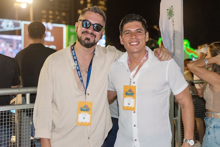 Luces Junes y Lucas Toledo.
