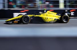 El monoplaza de Invicta Racing del piloto paraguayo Joshua Duerksen en el entrenamiento libre de la Fórmula 2 en el Autódromo Internacional de Miami, en Miami, Estados Unidos.