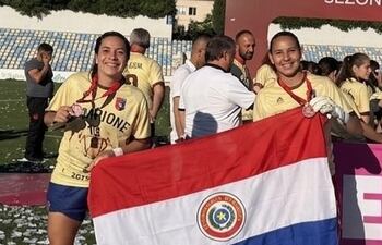 Erika Cartaman y Cristina Recalde se consagraron campeonas de la Kategoria Superiore Femra, la máxima categoría del fútbol femenino de Albania