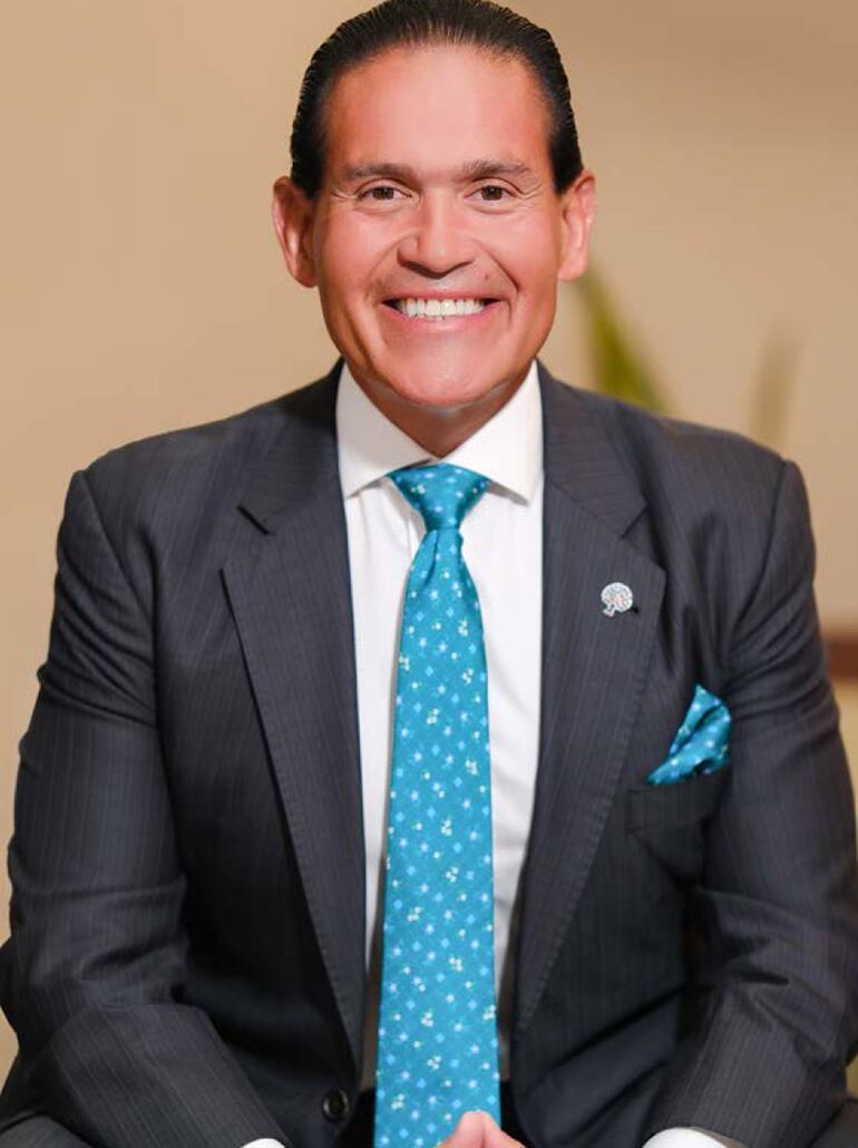 El presidente de Fénix Seguros, Dr. José Luis Camacho.