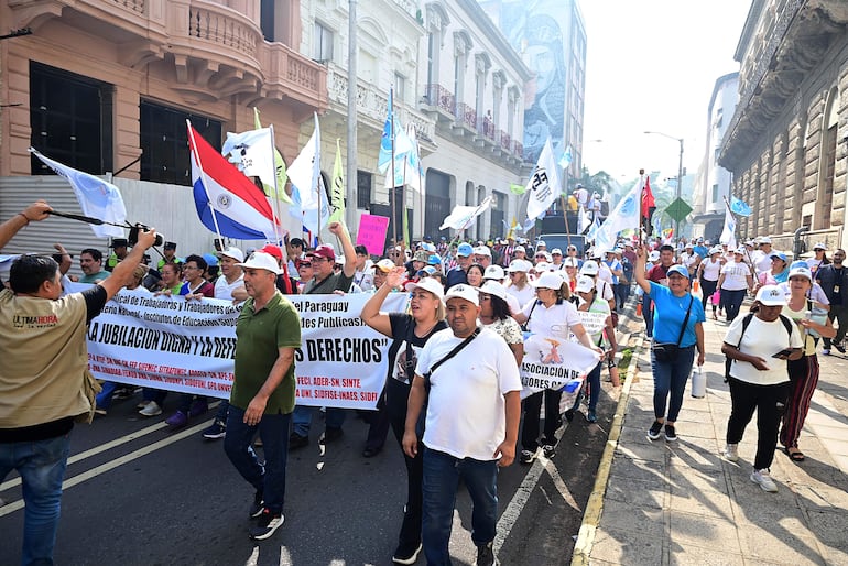 Reforma de la caja fiscal: educadores califican de atropello la aprobación en Diputados