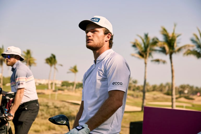 Golf: Alemán Schott, líder en India