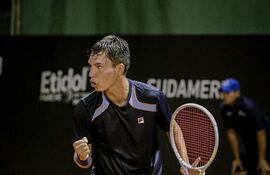 Thiago Drozdowski, en cuartos tanto en singles como en dobles.