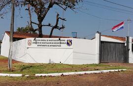 La sede regional del Departamento de Antinarcóticos de la Policía Nacional en Alto Paraná fue parcialmente desmantelada con traslado de personal.