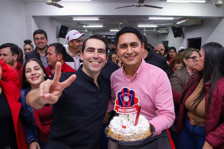 El gobernador de Caaguazú, Marcelo Soto y el intendentable de Coronel Oviedo Elvio Castro, ambos cartistas.