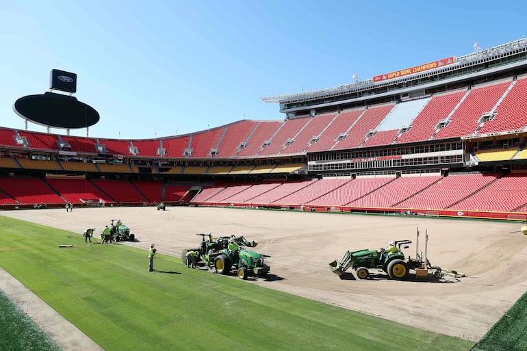 Intenso los trabajos en el Kansas City Stadium, una de las sedes para los partidos del Mundial 2026, en Estados Unidos.