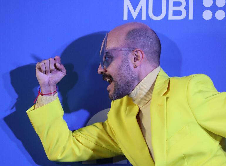 /pf/resources/images/abc-placeholder.png?d=2437