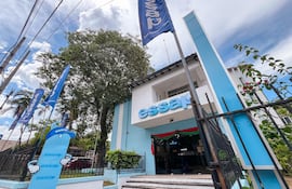 Fachada de la sede de la Essap en San Bernardino.