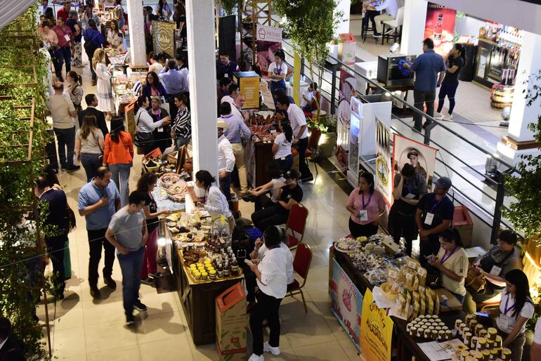 Feria de emprendedores de diciembre de 2023.