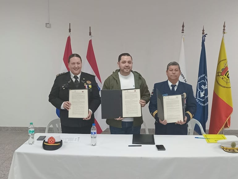 Municipalidad de Asunción pagará parte de la deuda histórica a los Bomberos Voluntarios - Nacionales