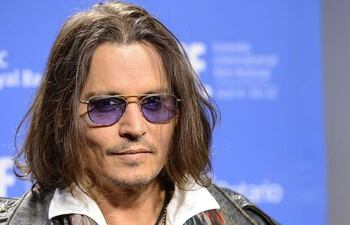 El actor Johnny Deep forma parte de la agrupación de rock "Hollywood Vampires"