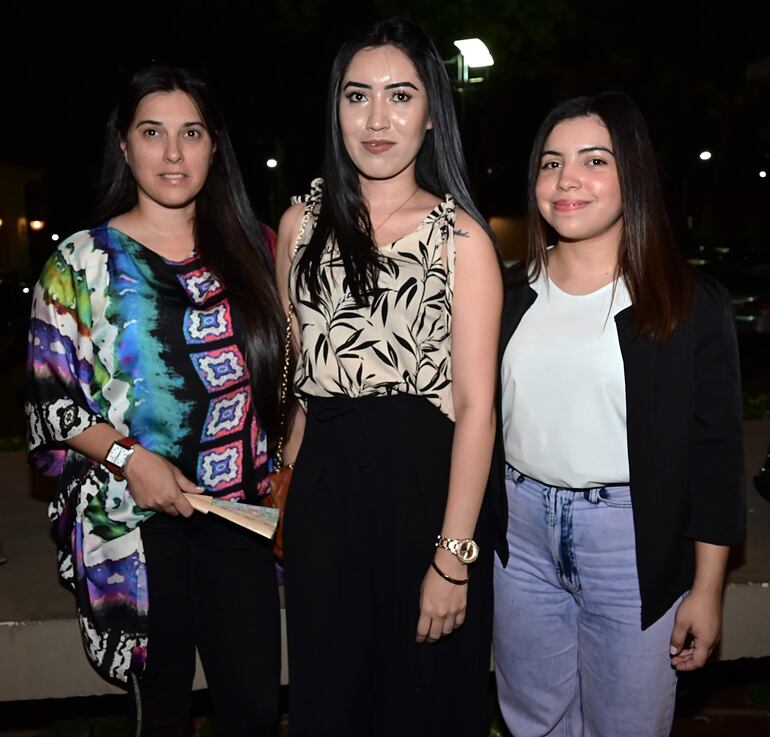 Andrea Salazar, Magui Giménez y Jacquelin García.