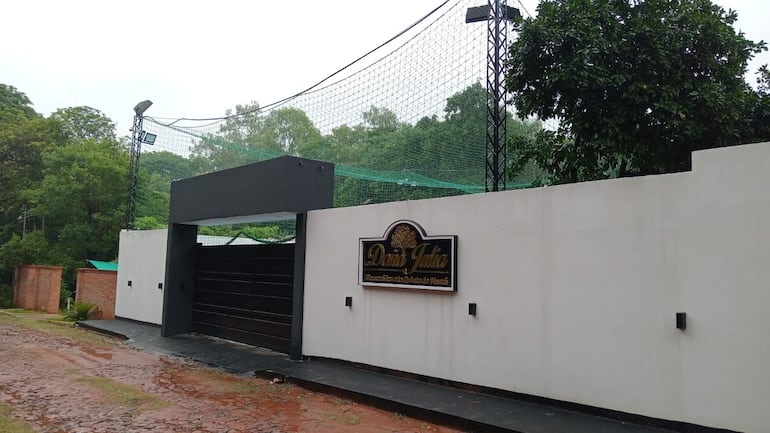 Imágenes de la quinta "Doña Julia", del comandante Carlos Benítez, ubicada en la ciudad de Areguá.