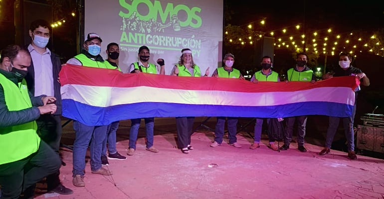 La foto corresponde al lanzamiento de “Somos Anticorrupción Paraguay”, que fue el martes pasado en la Plaza de la Democracia.