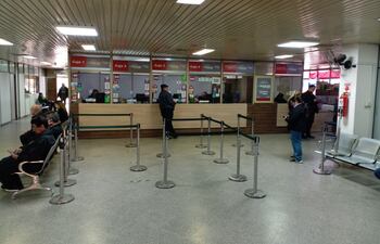 Pocas personas acudieron ayer miércoles a la Departamento de Rodados de la Municipalidad de Asunción, a pocas horas del vencimiento de la promoción de descuento.