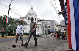 Pese a la macroeconomía, la satisfacción con la vida está rezagada en Paraguay.