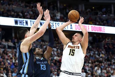 Una soberbia actuación del serbio Nikola Jokic para la victoria de Denver.