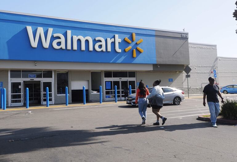 La empresa Walmart, de la familia Walton, lidera el ranking  y genera más de 2.1 millones de empleos