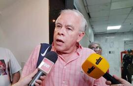 Walter Bower, exministro del Interior condenado a 15 años de cárcel por torturas a policías el sábado pasado. El Tribunal de Sentencia que lo condenó decretó su prisión preventiva y a pedido de la defensa, realizará hoy una audiencia de revisión de medidas.