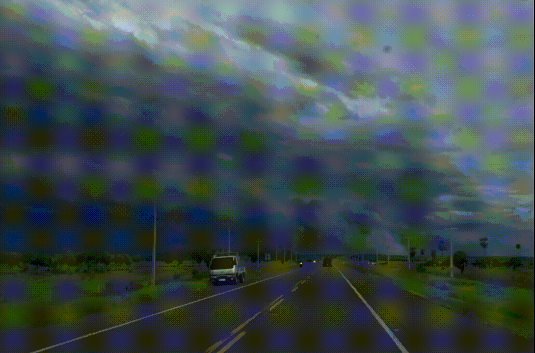 Gif lluvia en la ruta.