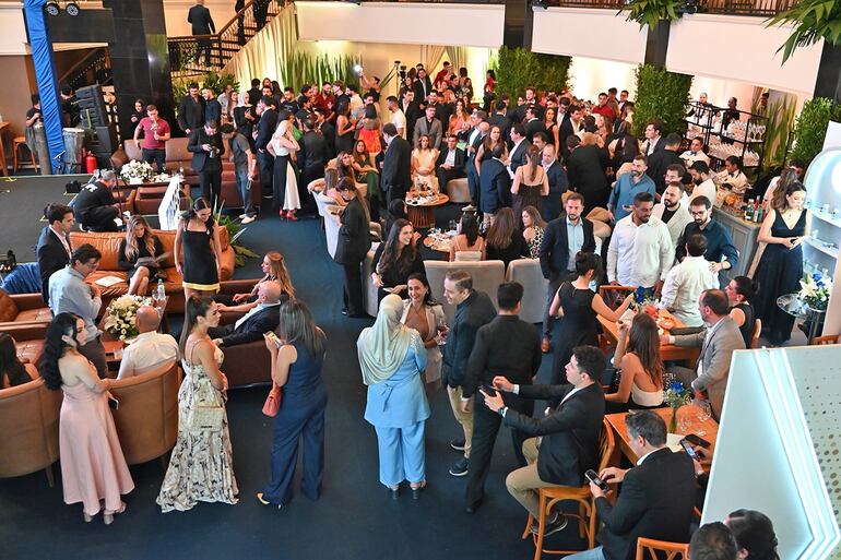 Evento de lanzamiento en el piso 11 del SAX Palace (Ciudad del Este).