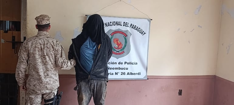 El tercer detenido en Alberdi, Eladio Muñoz García, (49) oriundo de Carayaó, departamento de San Pedro.