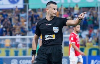 El árbitro, Derlis Benítez, impartirá justicia en el duelo del líder Olimpia frente al Sportivo Ameliano, que ejercerá la localía en el estadio Antonio Aranda de Ciudad del Este.