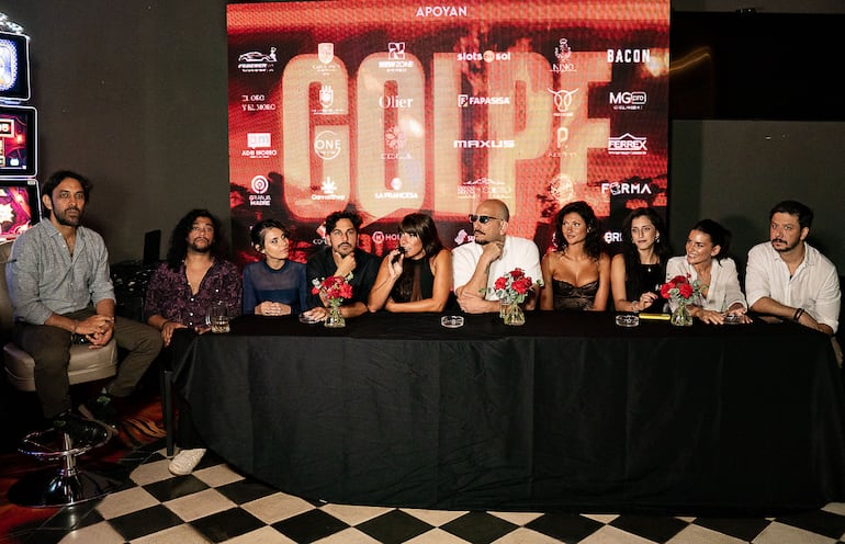 Antes de la exclusiva fiesta, se realizó una conferencia de prensa para brindar detalles sobre la película. 