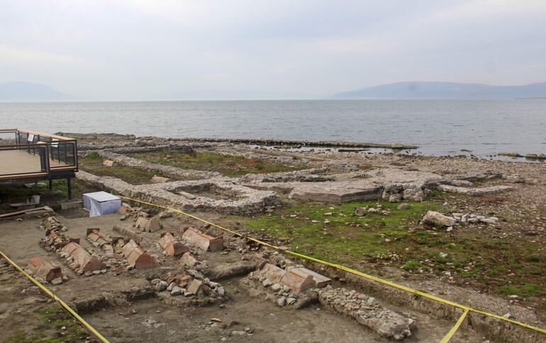 Restos de la iglesia en la ciudad turca de Nicea donde ese viernes día 28 rezará el papa León XIV y donde recordará el primer concilio ecuménico de la cristiandad, celebrado hace 1.700 años. 
