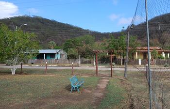 Parte de los cerros los Tres Hermanos, que bordea la población de Fuerte Olimpo, refleja el ambiente agradable que se registra en la zona, tras las lluvias que se dieron el fin demana pasado.