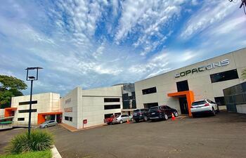 Copacons, desde noviembre de 1981, está constituida por socios voluntarios, sustentada con los aportes de cada uno de ellos.